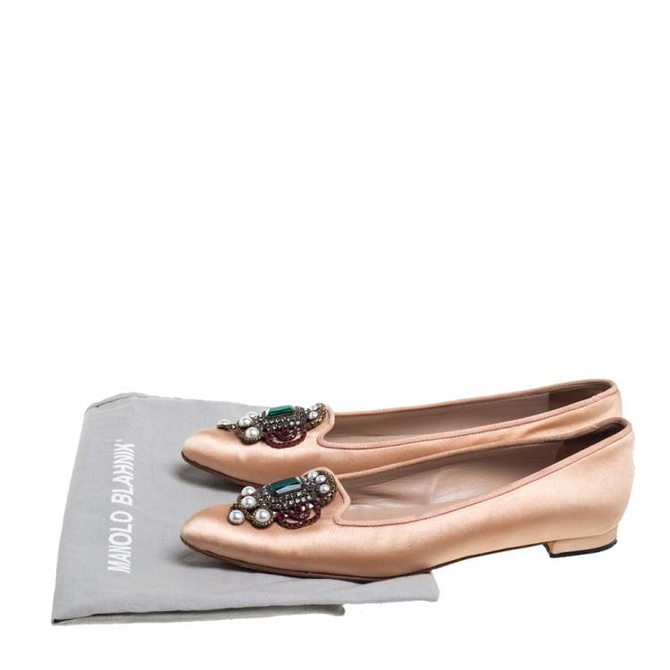 Pre Owned Manolo Blahnik Beige Satin Hangisi Crystal Embellished Ballet Flats Size 35