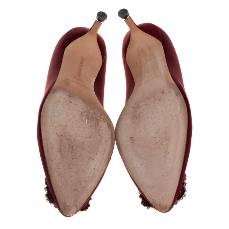 Pre Owned Manolo Blahnik Maroon Satin Hangisi Crystal Embellished Pointed Toe Pumps Size 37.5