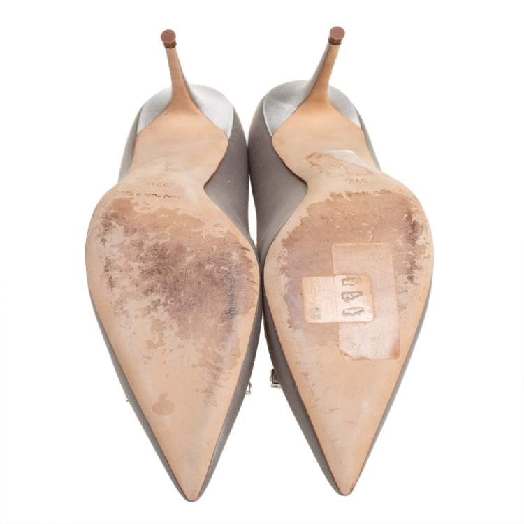 Pre Owned Manolo Blahnik Grey Satin Borlak Embellished Pumps Size 37.5