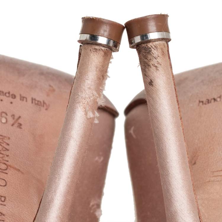 Pre Owned Manolo Blahnik Beige Satin Hangisi Embellished Pointed Toe Pumps Size 36.5