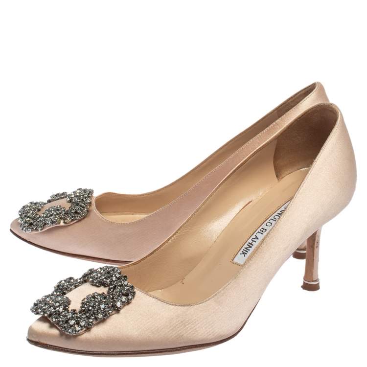 Pre Owned Manolo Blahnik Nude Pink Satin Embellished Hangisi Pumps Size 35.5