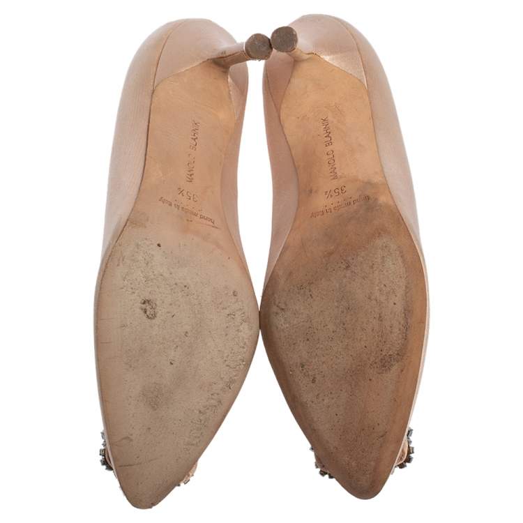 Pre Owned Manolo Blahnik Nude Pink Satin Embellished Hangisi Pumps Size 35.5