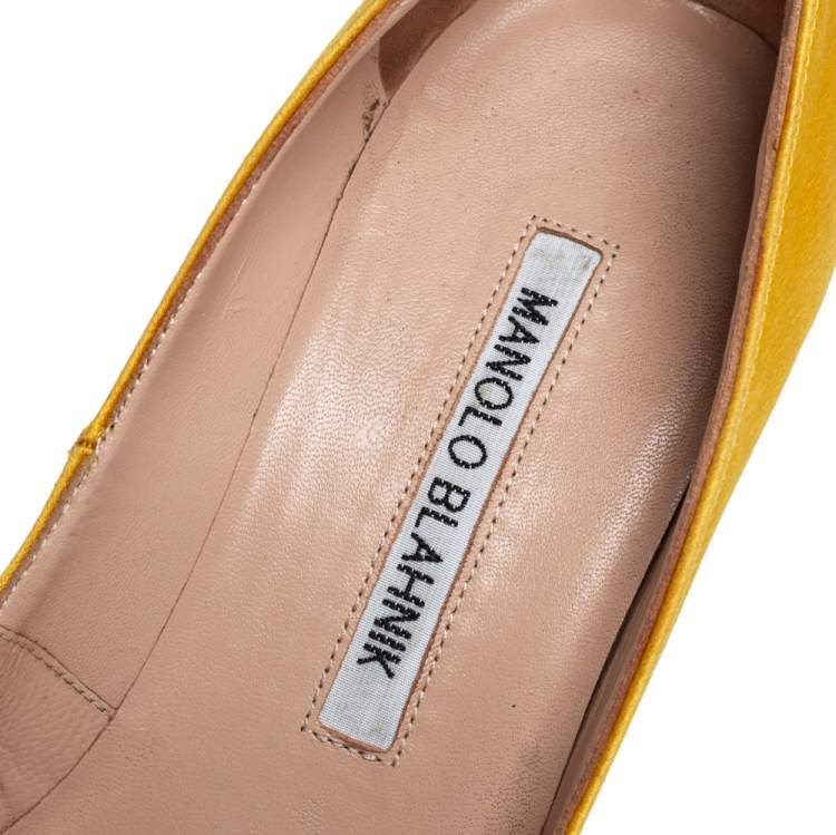 Pre Owned Manolo Blahnik Yellow Satin Hangisi Pumps Size 35