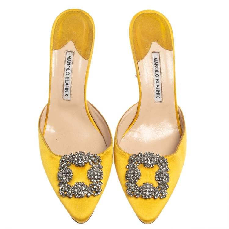 Pre Owned Manolo Blahnik Yellow Satin Hangisi Mules Size 40