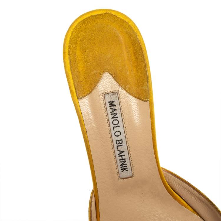 Pre Owned Manolo Blahnik Yellow Satin Hangisi Mules Size 40