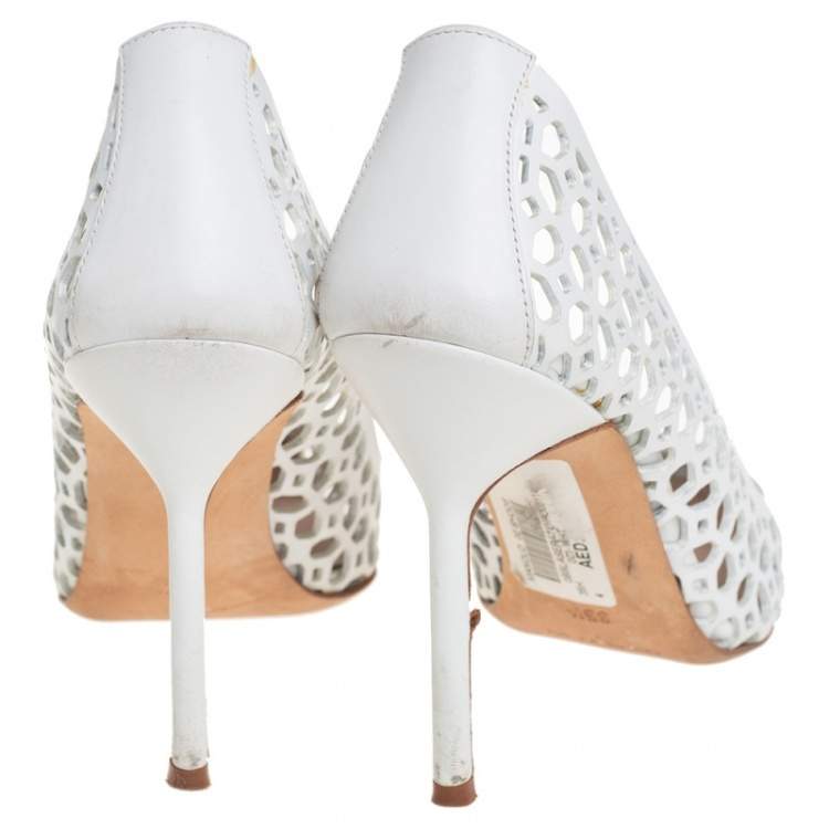 Pre Owned Manolo Blahnik White Laser Cut Leather BB Laserato Pumps Size  35.5