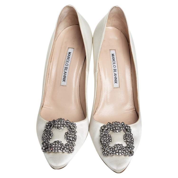 Pre Owned Manolo Blahnik White Satin Hangisi Pumps Size 37.5
