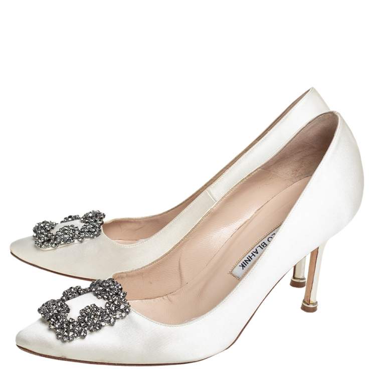 Pre Owned Manolo Blahnik White Satin Hangisi Pumps Size 37.5