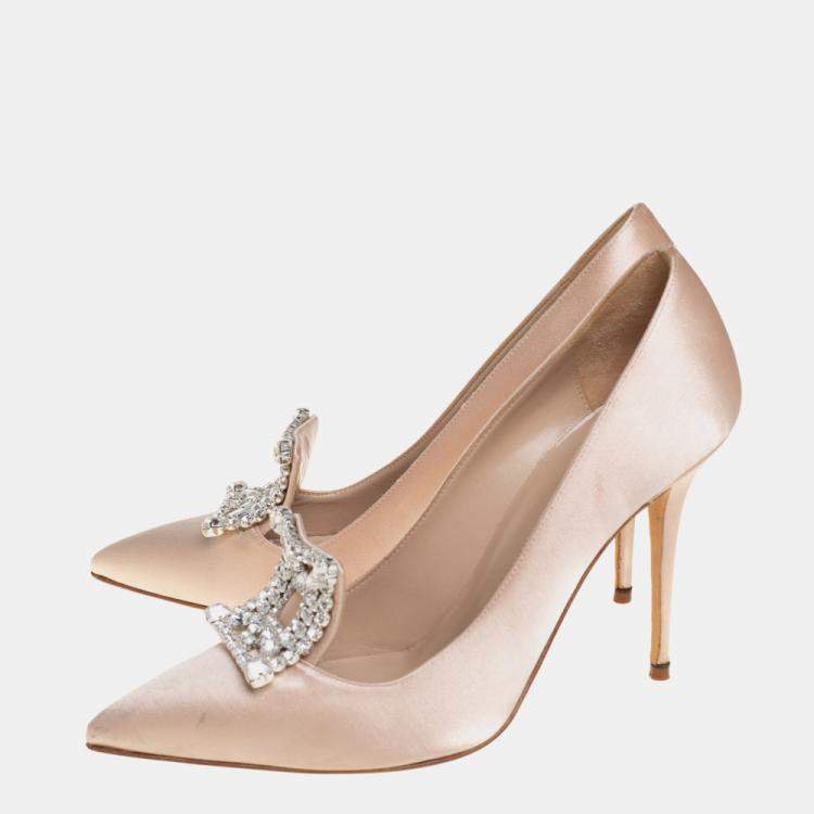 Pre Owned Manolo Blahnik Beige Satin Borlak Pointed Toe Pumps Size 38.5