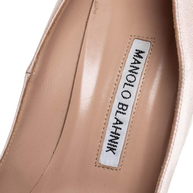 مملوكة مسبقًا Manolo Blahnik Beige Satin Hangisi Pumps Size 38