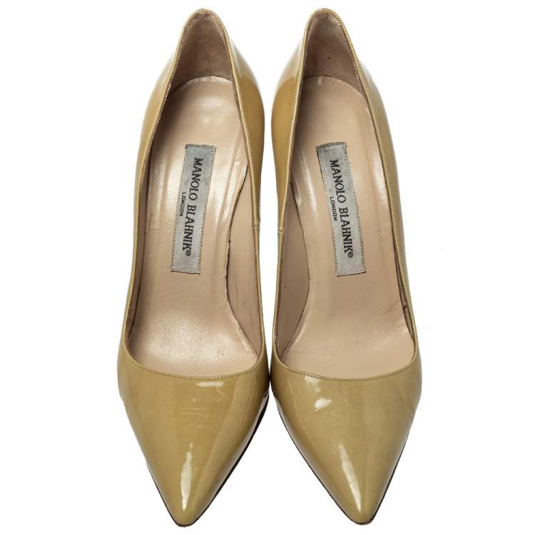 Pre Owned Manolo Blahnik Beige Patent Leather BB Pointed Toe Pumps Size 36.5