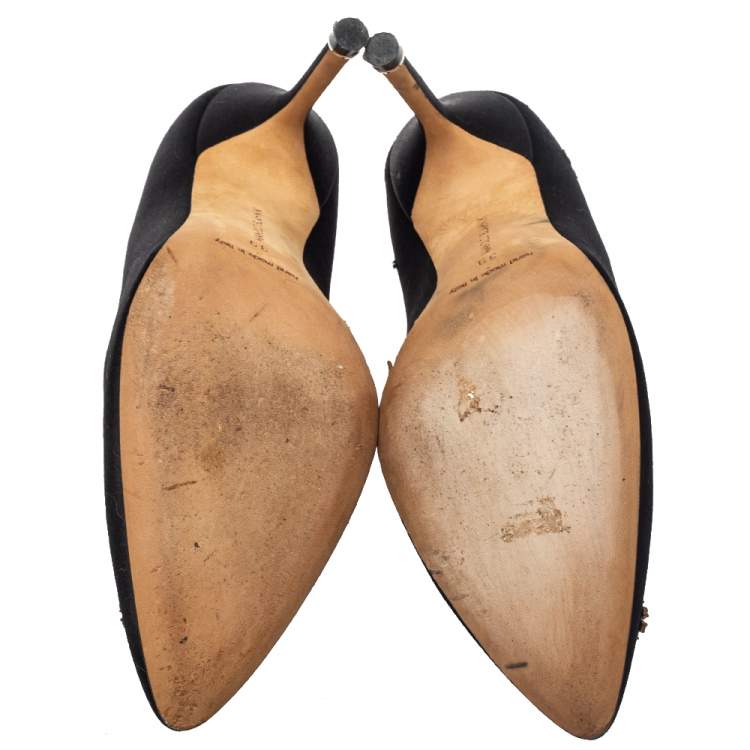 Pre Owned Manolo Blahnik Black Satin Hangisi Embellished Pointed Toe Pumps Size 39