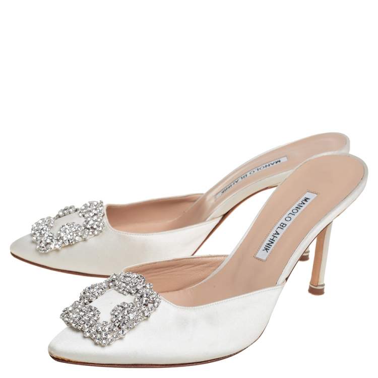 Pre Owned Manolo Blahnik White Satin Hangisi Crystal Embellished Mules Size 38