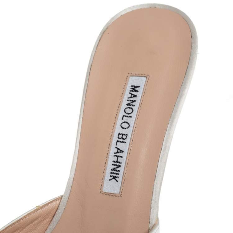 Pre Owned Manolo Blahnik White Satin Hangisi Crystal Embellished Mules Size 38