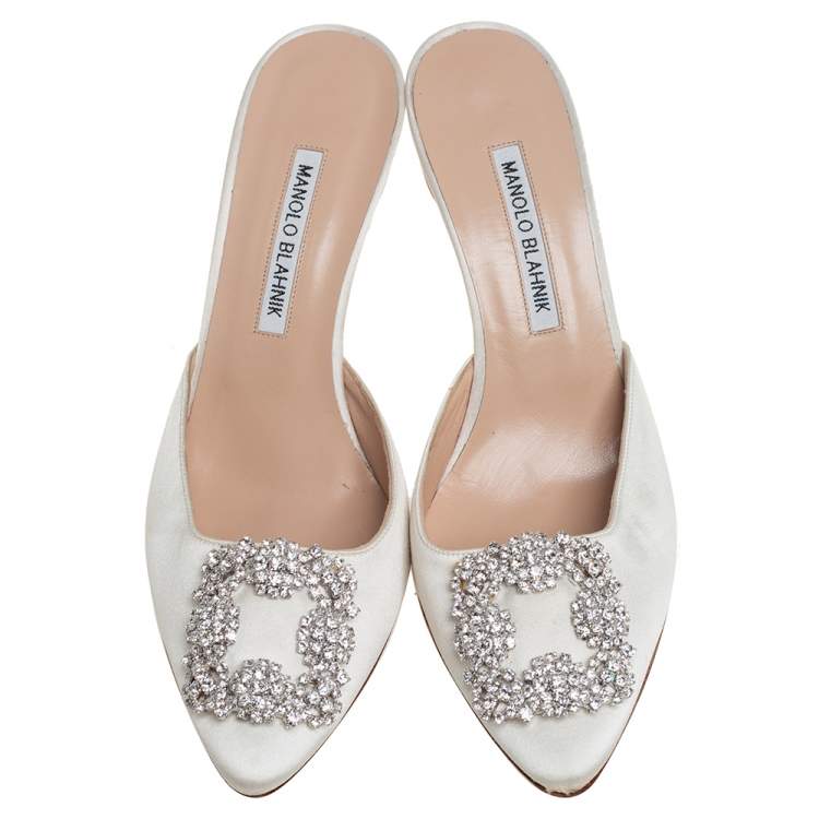 Pre Owned Manolo Blahnik White Satin Hangisi Crystal Embellished Mules Size 38