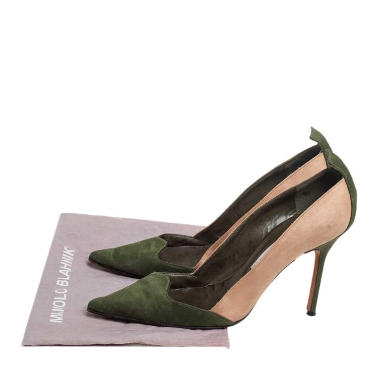 Pre Owned Manolo Blahnik Green/Beige Suede Pointed Toe Pumps Size 38.5