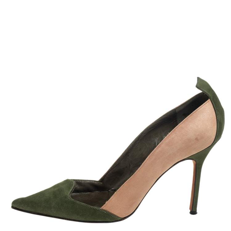 Pre Owned Manolo Blahnik Green/Beige Suede Pointed Toe Pumps Size 38.5