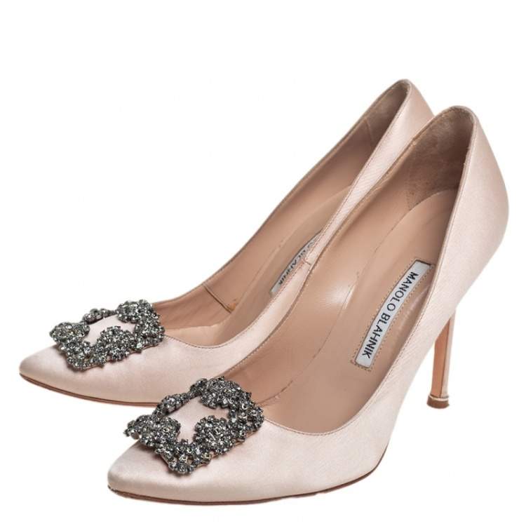 Pre Owned Manolo Blahnik Beige Satin Hangisi Embellished Pointed Toe Pumps Size 38.5
