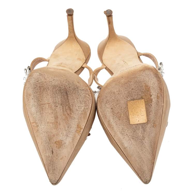 Pre Owned Manolo Blahnik Beige Satin Lurum Pointed Toe Mules Size 39.5