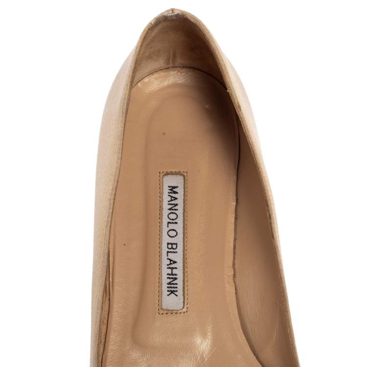 Pre Owned Manolo Blahnik Beige Satin Hangisi Ballet Flats Size 39