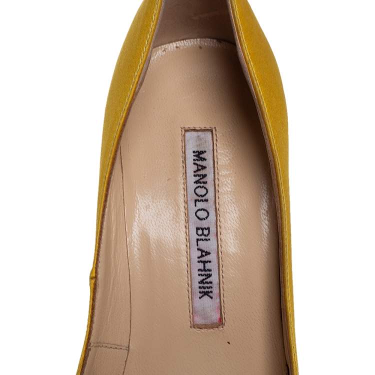 Pre Owned Manolo Blahnik Yellow Hangisi Crystal Embellished Pumps Size 34