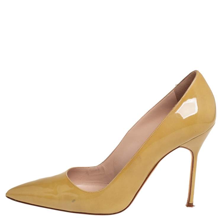 Pre Owned Manolo Blahnik Olive Green Patent Leather  Pointed Toe Pumps Size 39