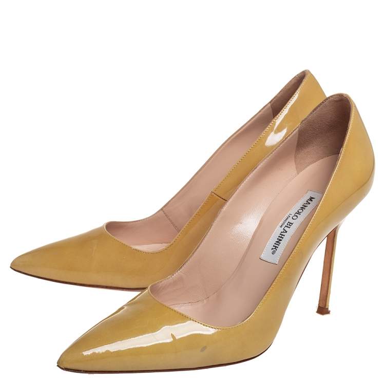 Pre Owned Manolo Blahnik Olive Green Patent Leather  Pointed Toe Pumps Size 39
