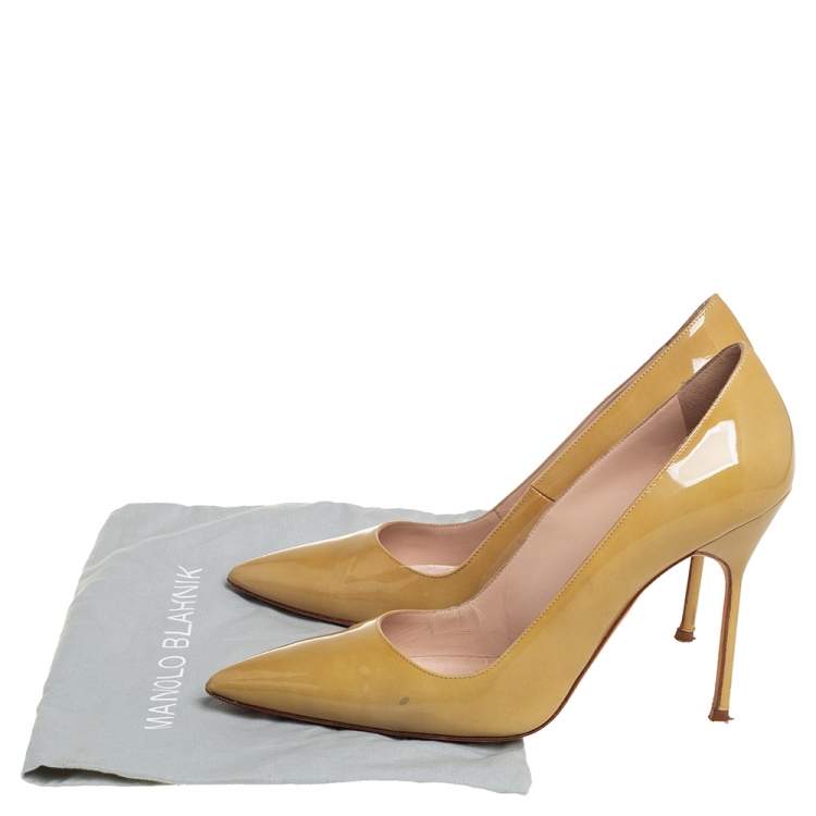 Pre Owned Manolo Blahnik Olive Green Patent Leather  Pointed Toe Pumps Size 39