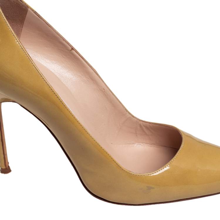Pre Owned Manolo Blahnik Olive Green Patent Leather  Pointed Toe Pumps Size 39