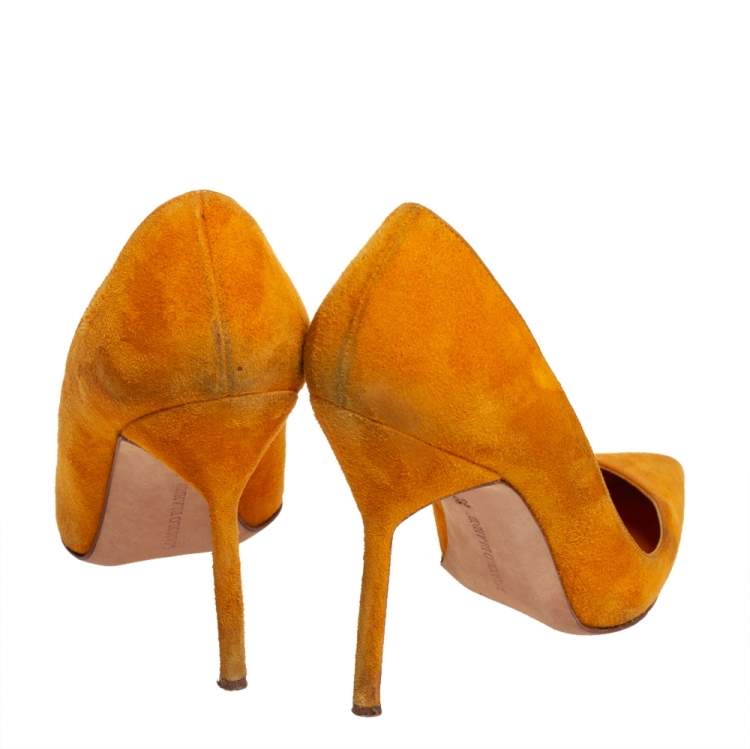 Pre Owned Manolo Blahnik Yellow Suede BB Pointed Toe Pumps Size 36