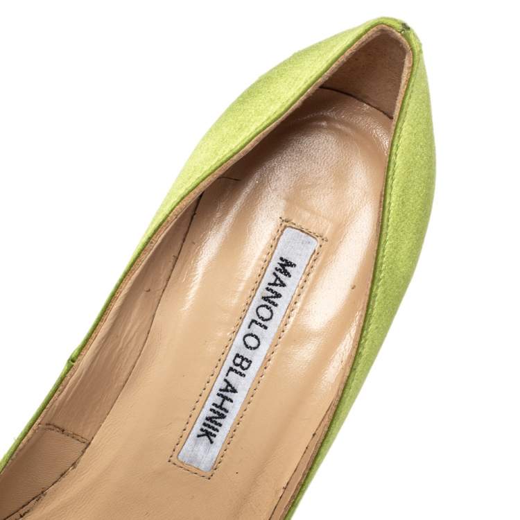 Pre Owned Manolo Blahnik Green Satin Hangisi Pumps Size 35
