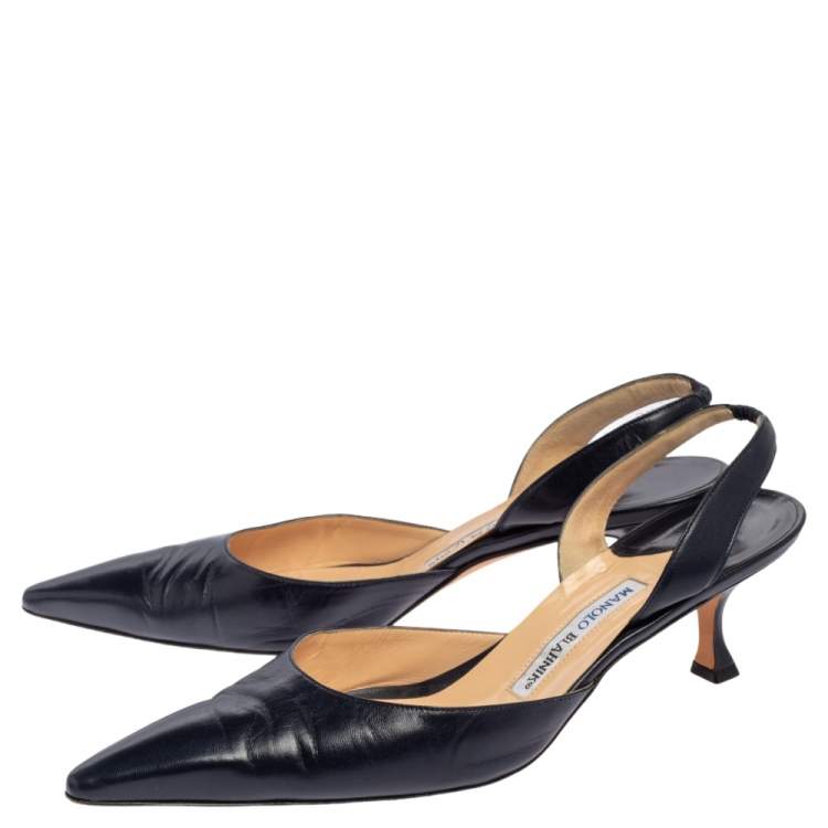 Pre Owned Manolo Blahnik Navy Leather Carolyne Pointed Toe Slingback Sandals Size 42