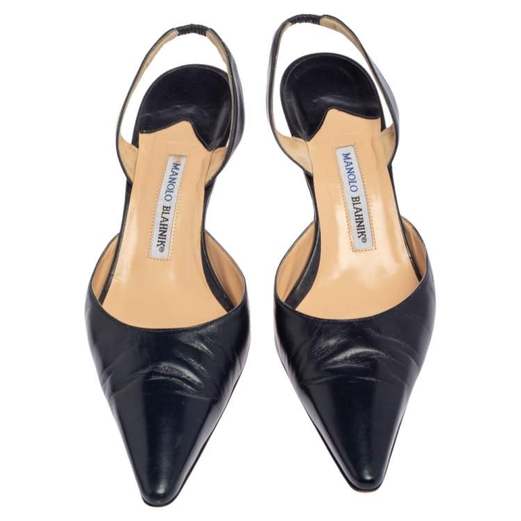 Pre Owned Manolo Blahnik Navy Leather Carolyne Pointed Toe Slingback Sandals Size 42