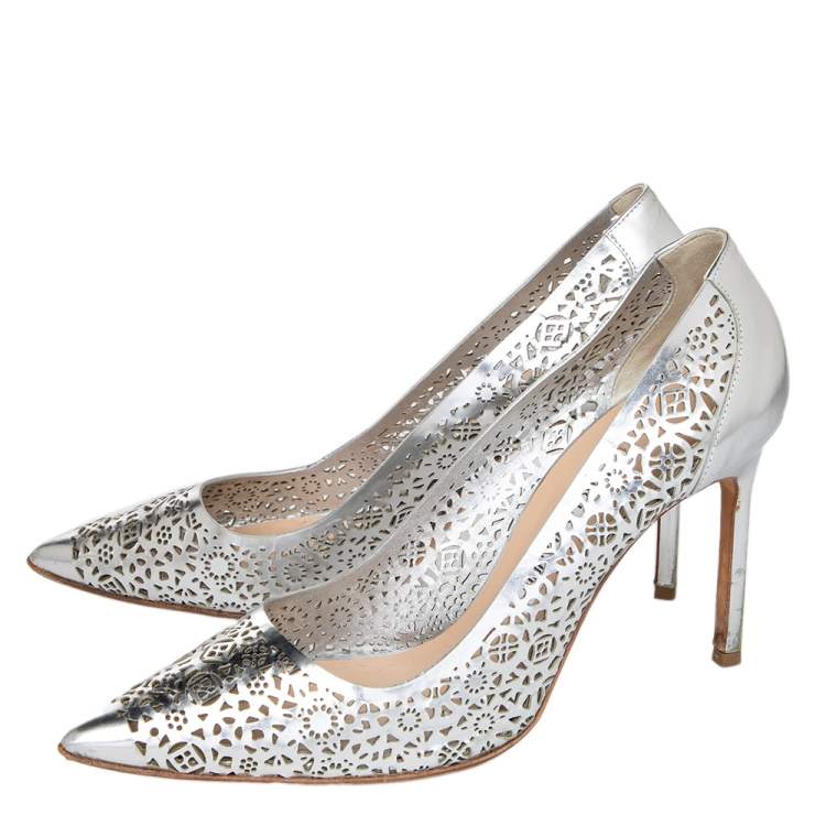 Pre Owned Manolo Blahink Silver Lazer Cut Patent Leather Pumps Size 39.5