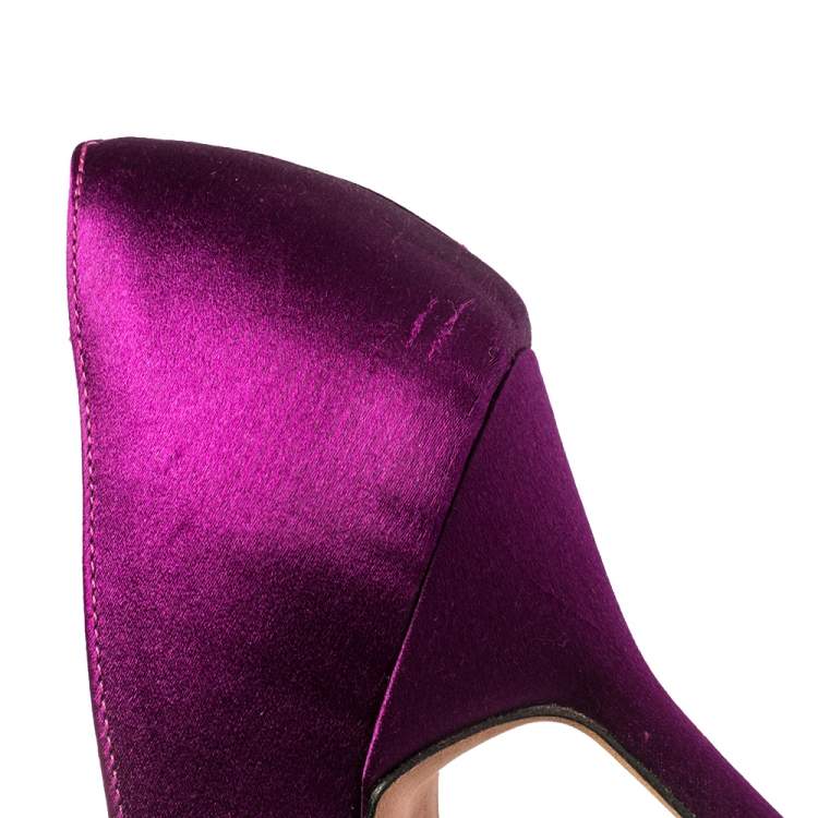 Pre Owned Manolo Blahnik Purple Satin Hangisi Pumps Size 34.5