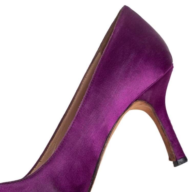Pre Owned Manolo Blahnik Purple Satin Hangisi Embellished Pumps Size 36