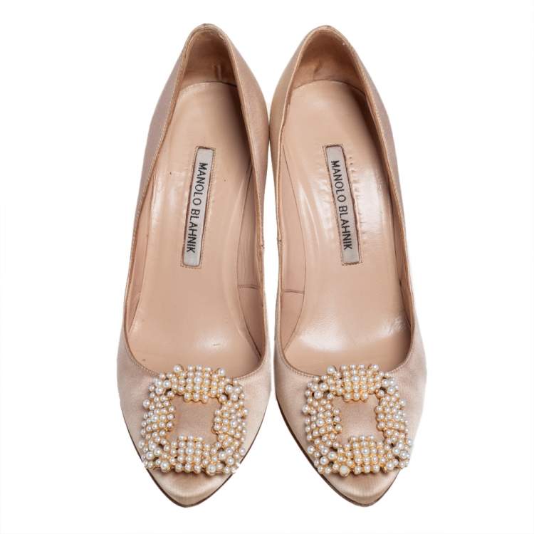 Pre Owned Manolo Blahnik Beige Satin Hangisi Pearl Embellishments Pumps Size 36.5