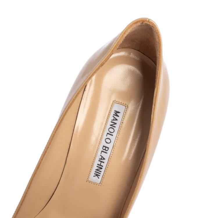 Pre Owned Manolo Blahnik Beige Patent Leather BB Pointed Toe Pumps Size 40