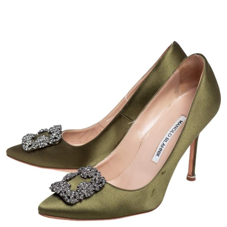 Pre Owned Manolo Blahnik Green Satin Hangisi Embellished Pumps Size 37.5