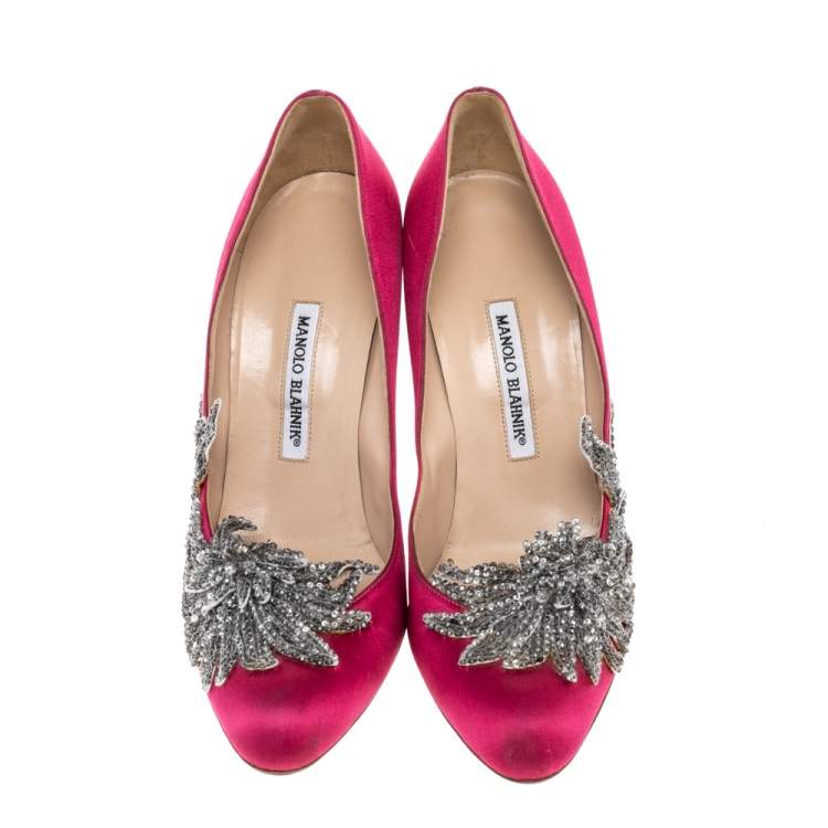 Pre Owned Manolo Blahnik Pink Satin Embellished Swan Pumps Size 41