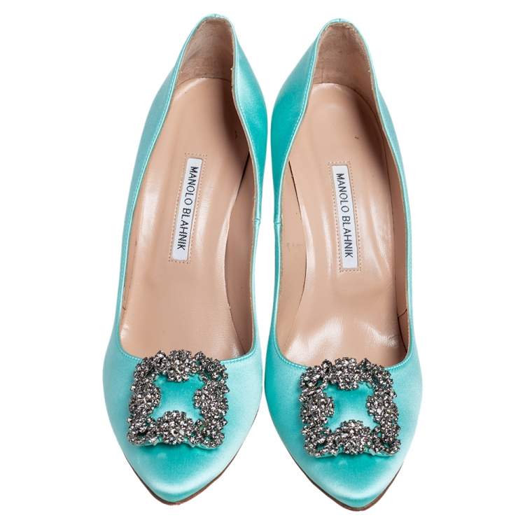 مملوكة مسبقًا Manolo Blahnik Aqua Blue Satin Hangisi Embellished Pointed Toe Pumps Size 41