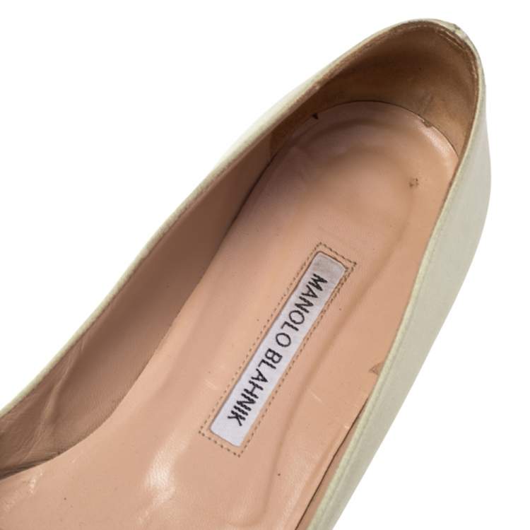 Pre Owned Manolo Blahnik Green Satin Hangisi Ballet Flats Size 41