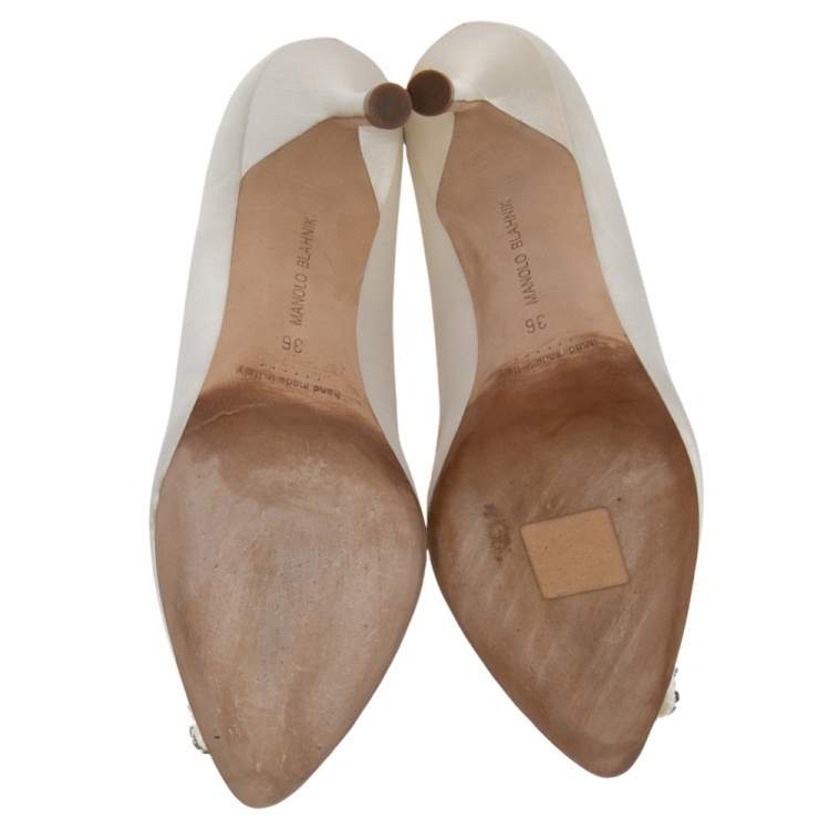 Pre Owned Manolo Blahnik White Satin Hangisi Embellished Pumps Size 36