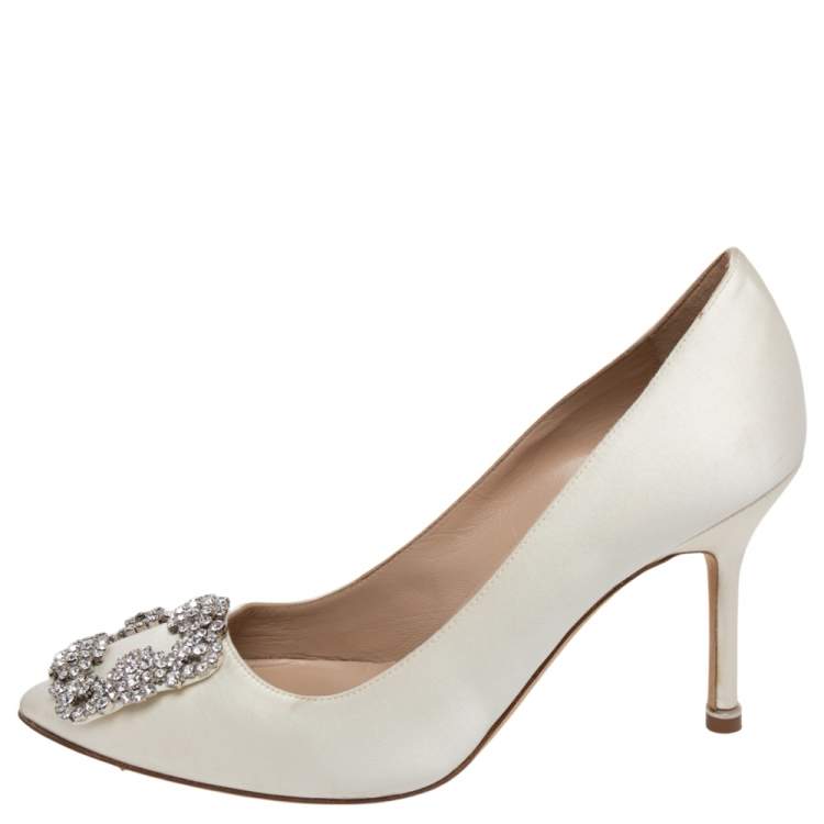 Pre Owned Manolo Blahnik White Satin Hangisi Embellished Pumps Size 36