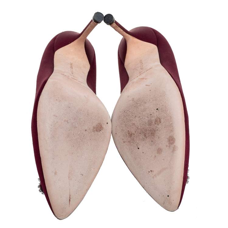 Pre Owned Manolo Blahnik Burgundy Satin Hangisi Pumps Size 39