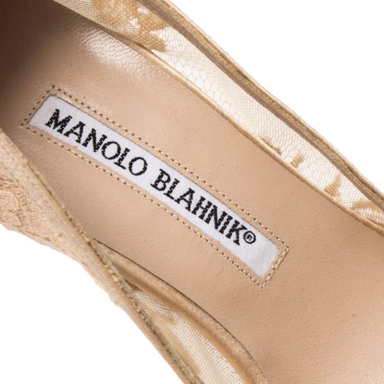 Pre Owned Manolo Blahnik Cream Lace and Satin Pointed Toe Pumps Size 37