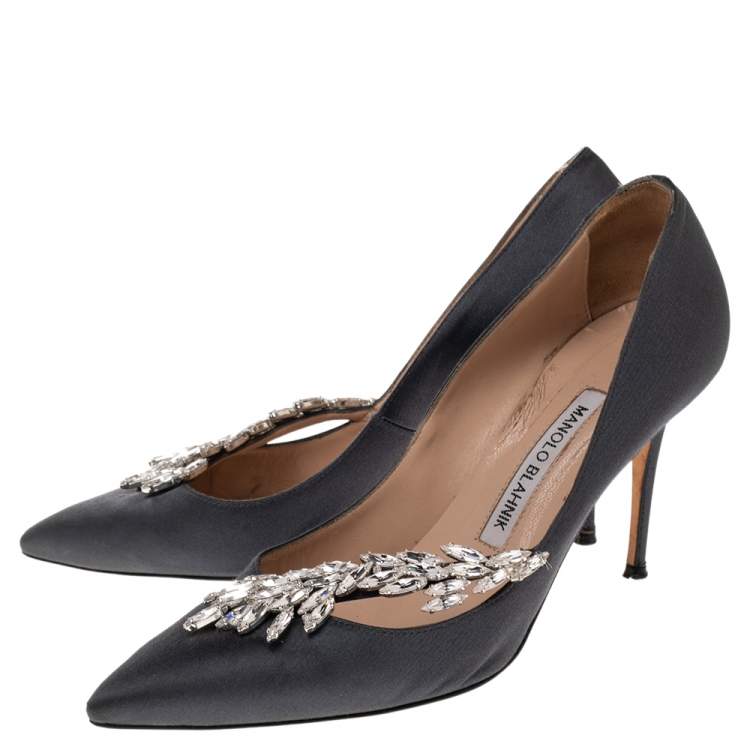 Pre Owned Manolo Blahnik Metallic Grey Satin Nadira Pointed Toe Pumps Size 36.5
