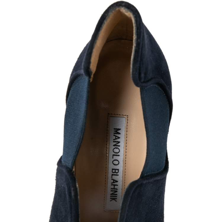 مملوكة مسبقًا Manolo Blahnik Navy Blue Suede Dildi Ankle  Boots Size 39