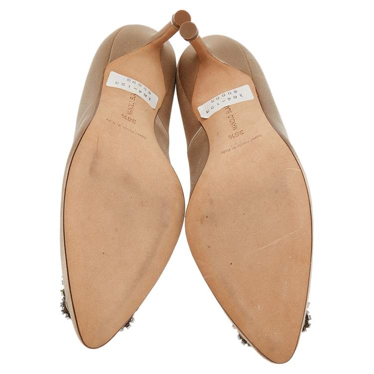 Pre Owned Manolo Blahnik Beige Satin Hangisi Pumps Size 36.5