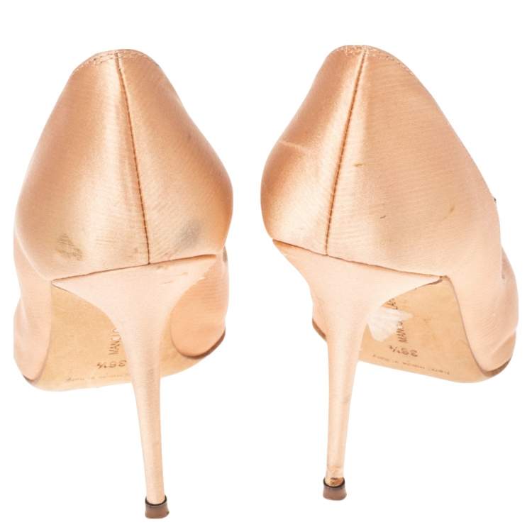 Pre Owned Manolo Blahnik Beige Satin Borlak Embellished Pumps Size 36.5